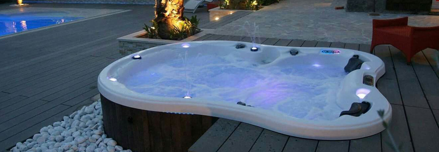 hot-tub-1440x500